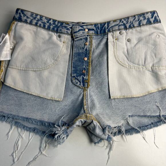 We The Free Women Blue Denim Shorts Grunge Distressed Button Fly Raw Hem Size 31 - Picture 5 of 12
